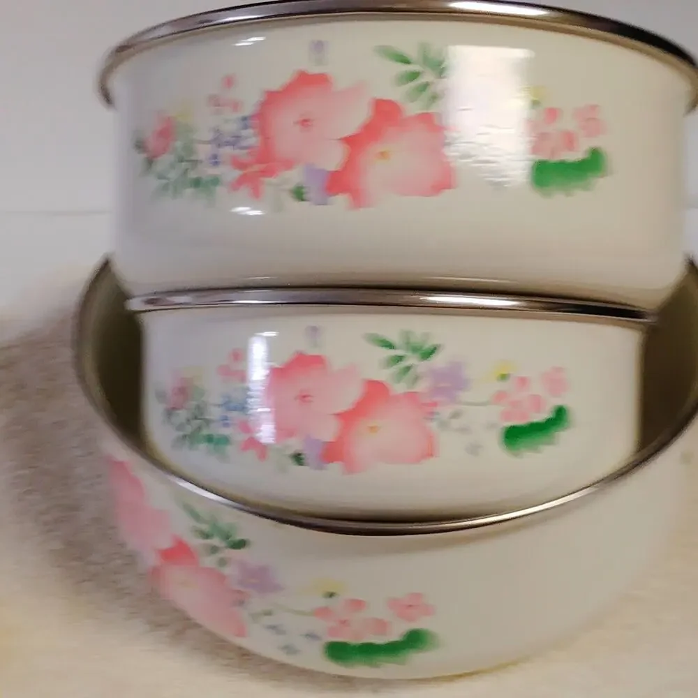 VTG Pink Floral Enameled Metal Nesting Bowls Set of 3 -  7 1/4